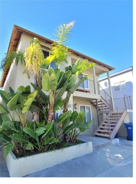 Building Photo - 321 Manhattan Ave