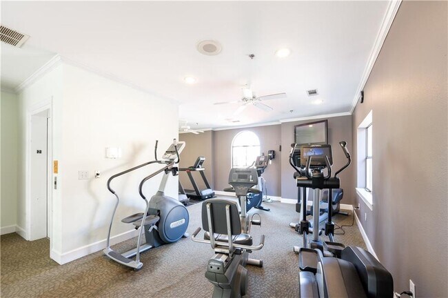 Building Photo - 3777 Peachtree Rd NE