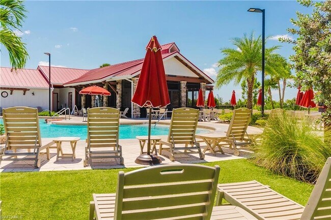 Building Photo - 15375 Grn Acrs Ave