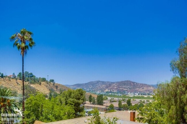Building Photo - Newly Renovated 2Bdm 1Ba Apartment ADU Loc...