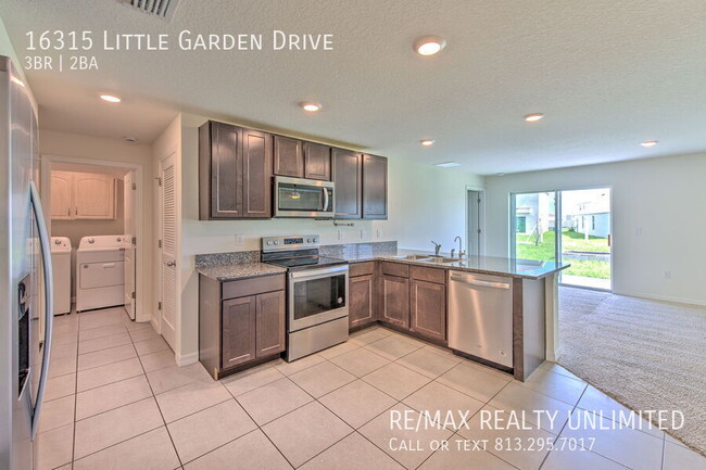 Building Photo - 16315 Little Garden Dr