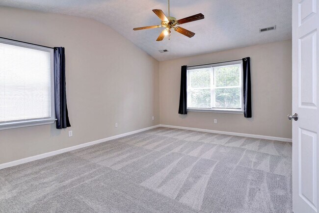 Building Photo - Lovely home in Woods of Tabb