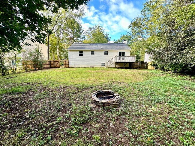 Building Photo - 844 Bentley Dr