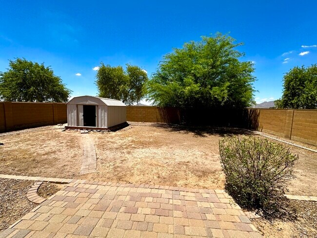 Building Photo - 5 Bedroom Martin Valley
