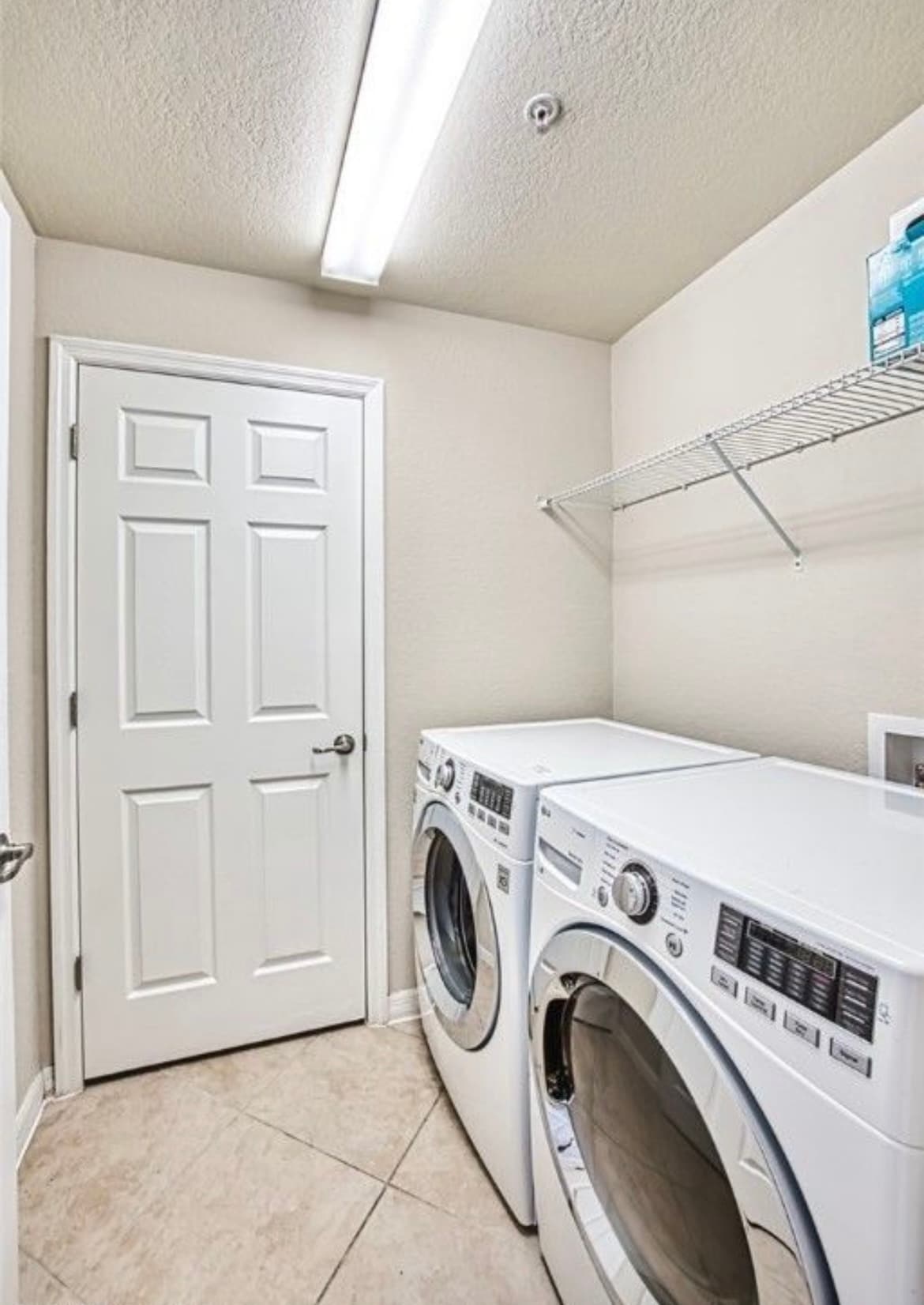 Building Photo - 17451 Old Harmony Dr