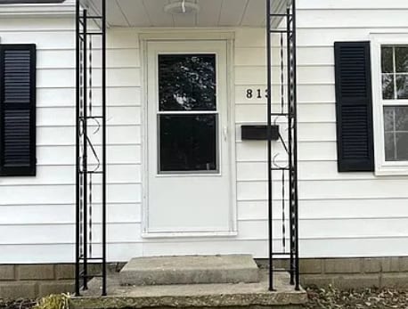 Building Photo - 813 E Washington St