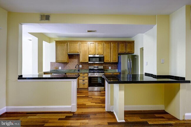 Building Photo - 5518 13th St NW