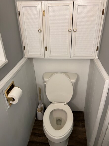 Building Photo - 257 Thompson Ave