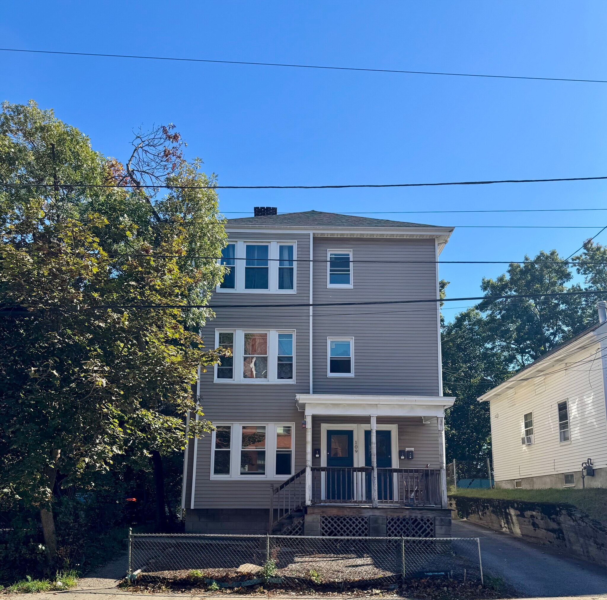 Building Photo - 109 Ruggles St