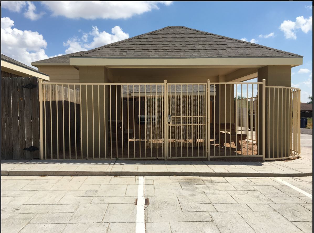 Building Photo - 406 E 3rd St