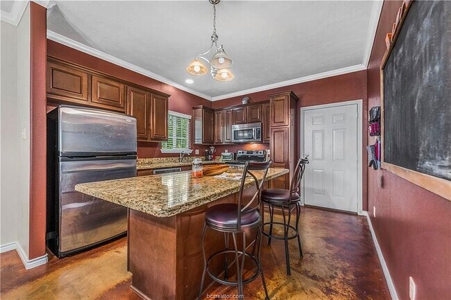 Building Photo - 1403 Medina Dr