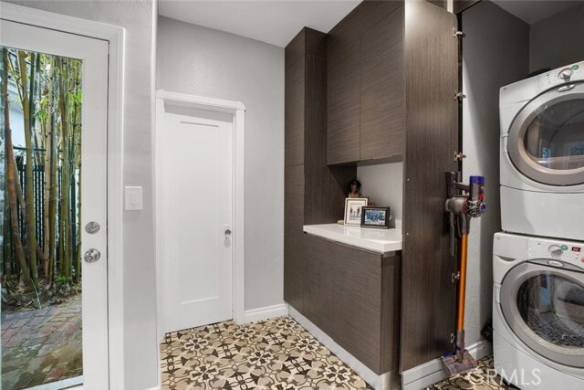 Building Photo - 1514 Sunset Plaza Dr