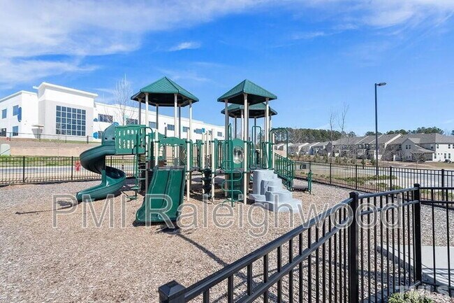 Building Photo - 1195 Chestnut Bluff Run