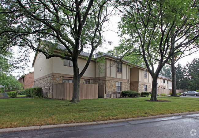 Building Photo - McNaughten Commons