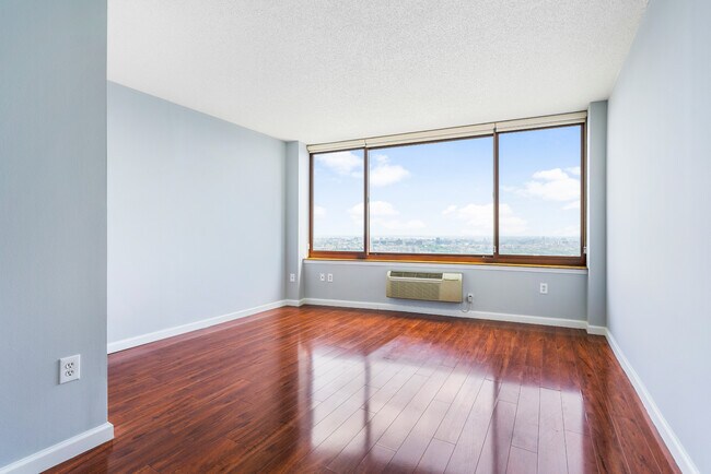 Bedroom1 - 100 Old Palisade Rd