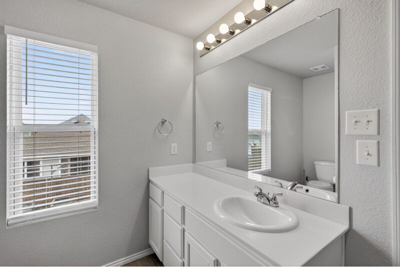 Building Photo - 605 Mayfield Dr