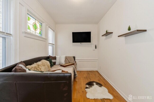 Building Photo - 41-43 Poe Avenue Unit