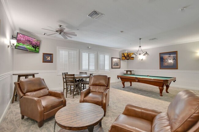 Building Photo - 15723 Parkhouse Dr