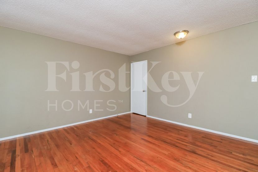 Building Photo - 6722 Champana Ln