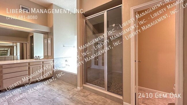 Building Photo - 2410 Gem Oak