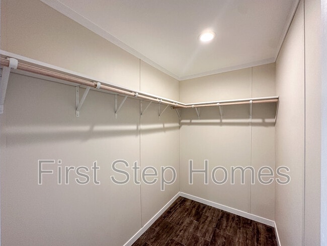 Building Photo - 237 Noriker Dr