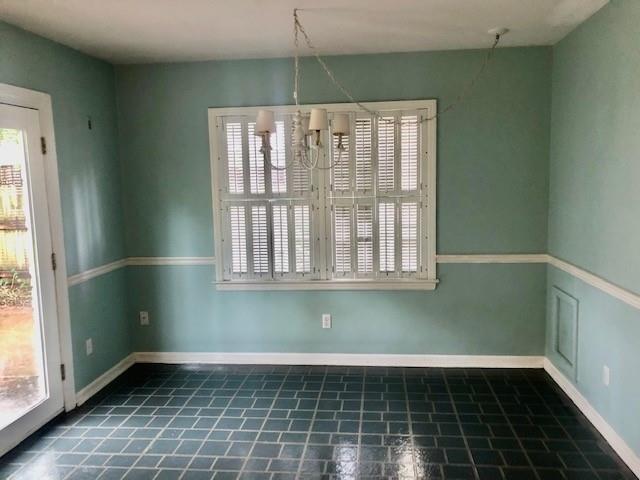 Building Photo - 11 S Monterey St