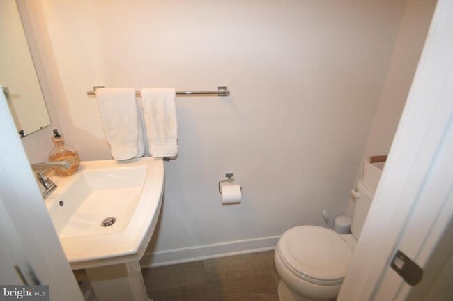 Building Photo - 13943 Airfoil Rd