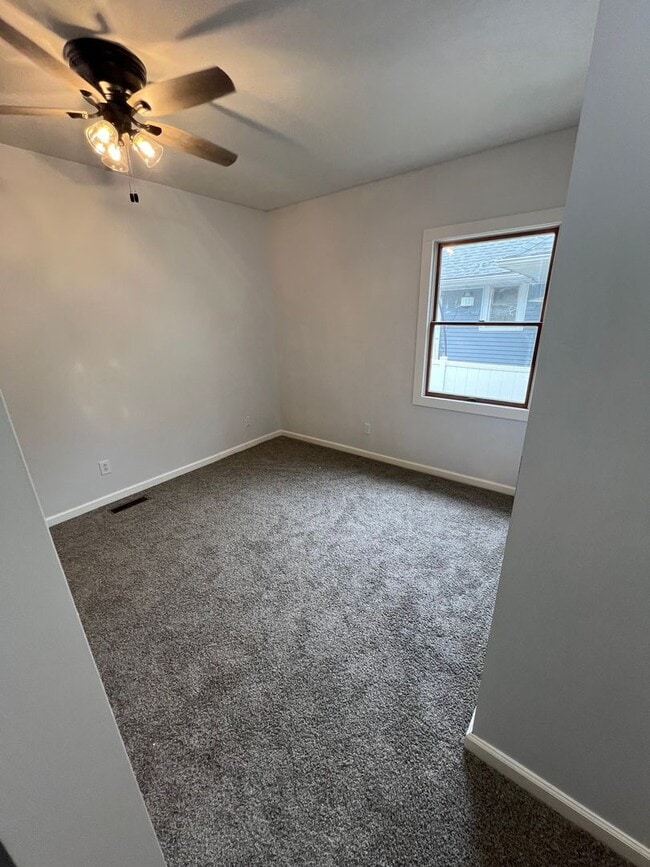 Building Photo - Adorable 2 bed 2bathroom home $1250