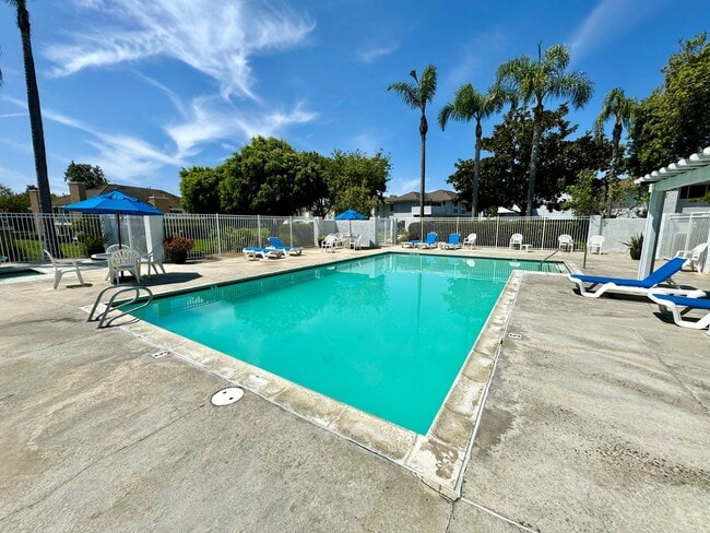Building Photo - Great 2B/1.5BA Condo in Carlsbad!