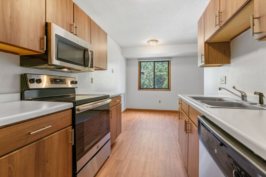 Building Photo - Westwind Apartments