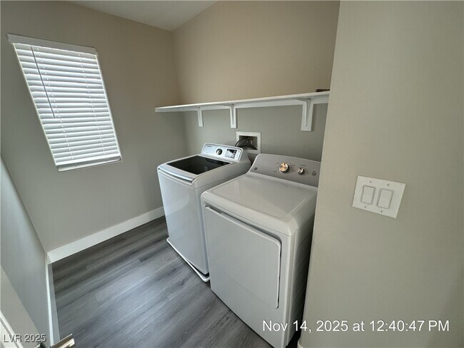 Building Photo - 7363 London Blue Ct