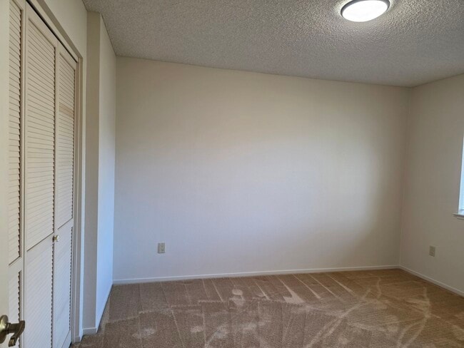 Building Photo - 6336 Stone Bridge Rd