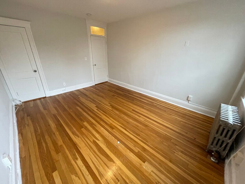 Building Photo - 260 Chestnut Hill Ave