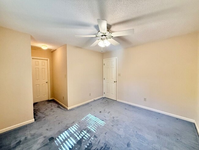 Building Photo - Exceptionally Located 3BD, 2.5BA Cary Home with Premier HOA Amenities