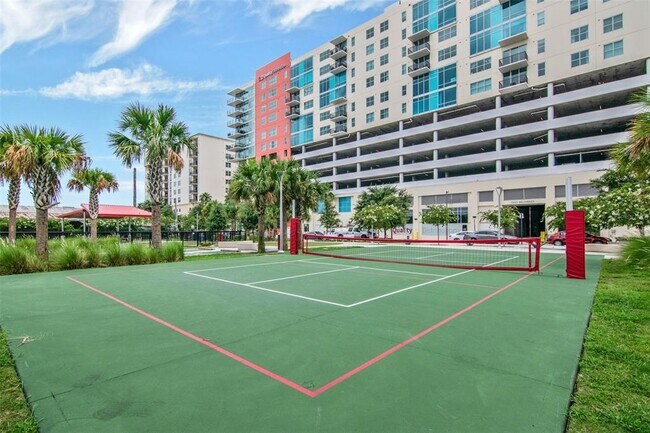 Building Photo - 1208 E Kennedy Blvd