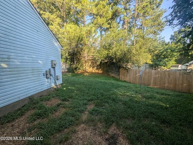 Building Photo - 502 Village Cove