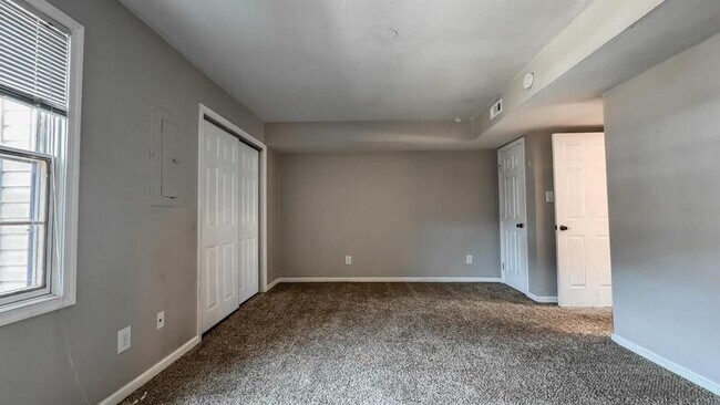 Building Photo - 7440 Hampton Blvd, E