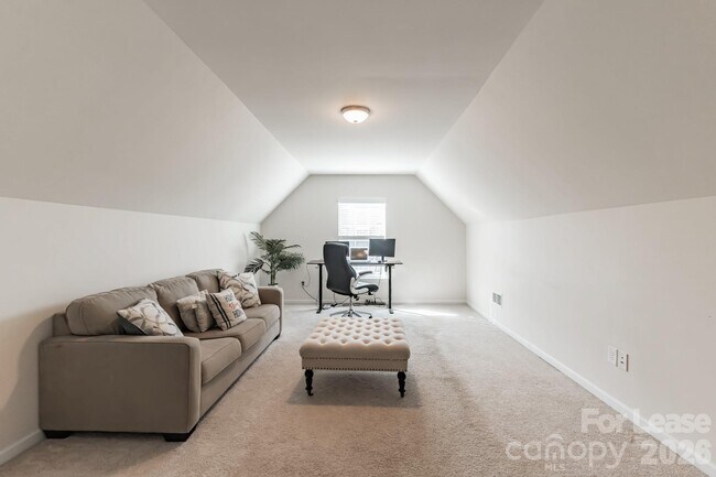 Building Photo - 5826 Castlecove Rd