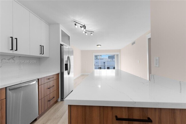 Building Photo - 8752 SW 12th St