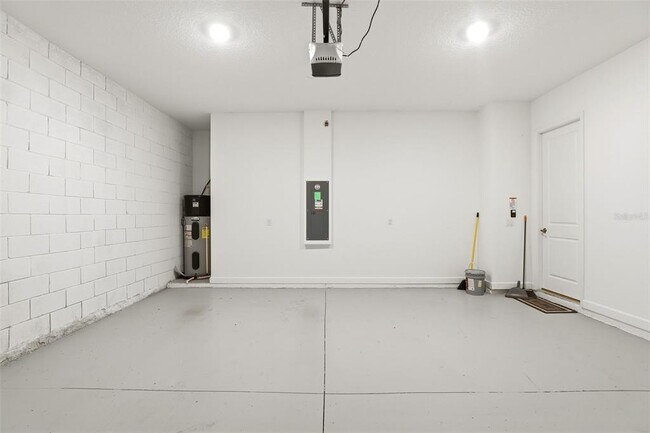 Building Photo - 8060 Peaceful Cir