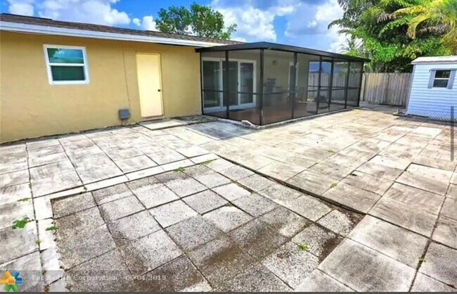 Building Photo - 6960 SW 1st St