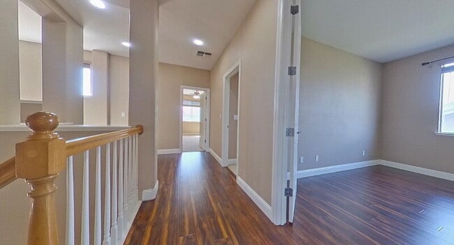 Building Photo - 1692 Woodhaven Cir