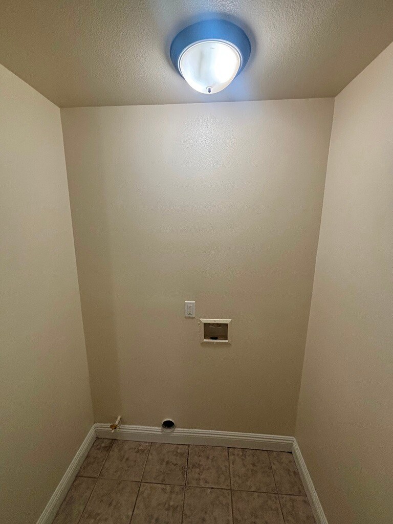Building Photo - 4520 Cimarron St