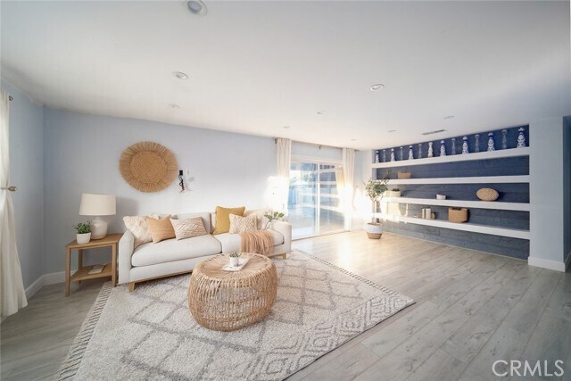 Building Photo - 22149 Victory Blvd