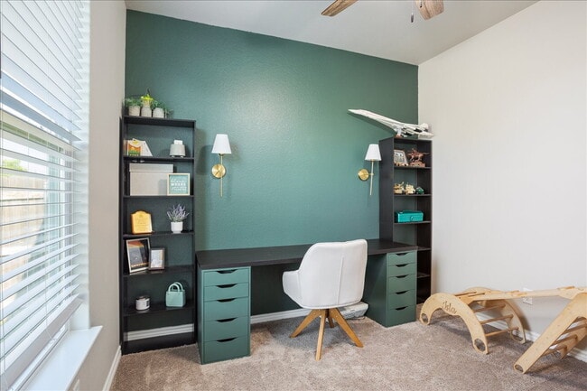 Building Photo - 2120 Blackhawk Lp