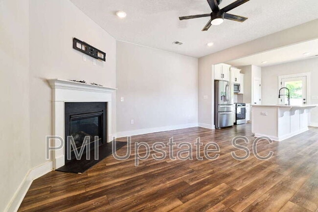 Building Photo - 1069 Millison Pl