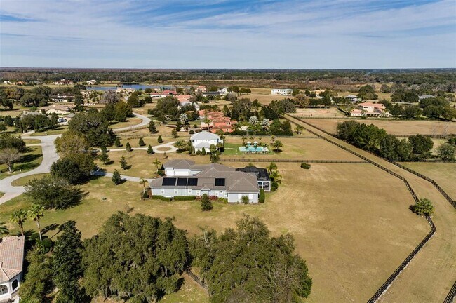 Building Photo - 10605 Midview Terrace