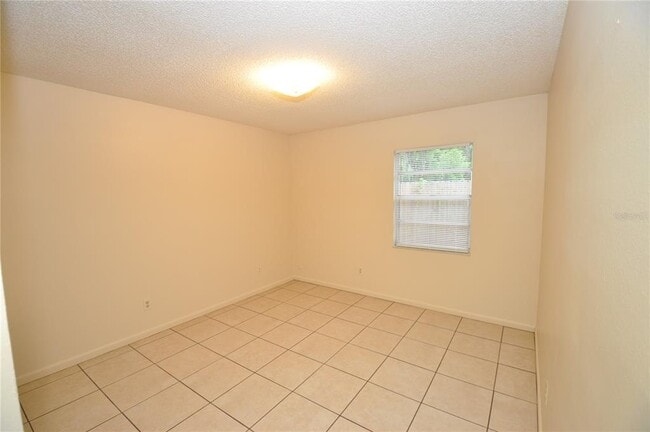 Building Photo - 1434 E Fern Rd