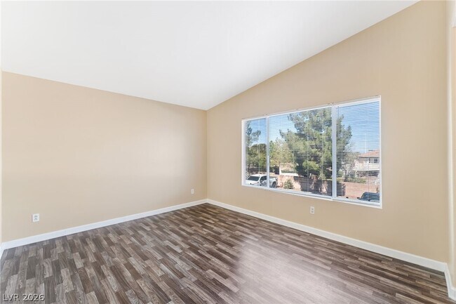 Building Photo - 350 S Durango Dr