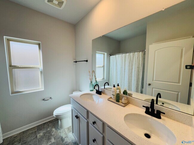 Building Photo - 113 Branton Ct